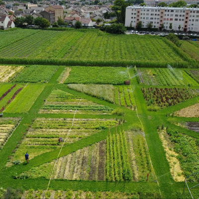 Vue aérienne de Zone Sensible © Parti Poétique